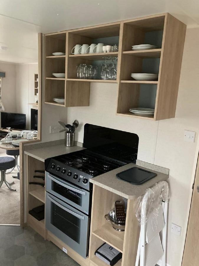 Кемпинг Static Caravan Marton Mere *